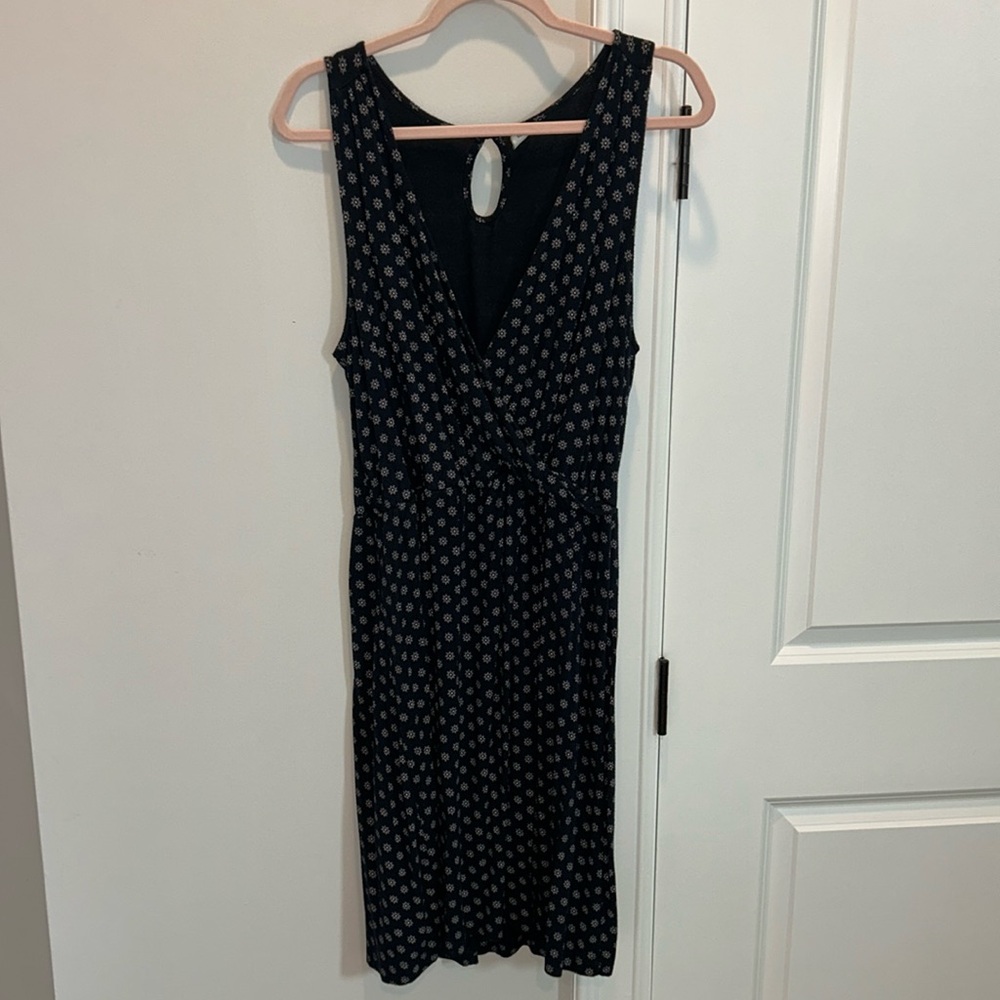 Old Navy V Neck Dress
